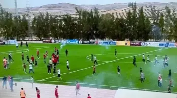 مقتل جندي وإصابة مشجعين ولاعبين.. ركلة جزاء تشعل فوضى بالدوري الليبي